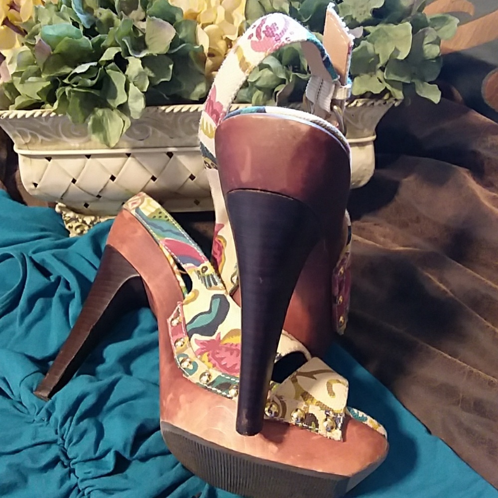 Shoes pumps heels - Picture 2 of 4